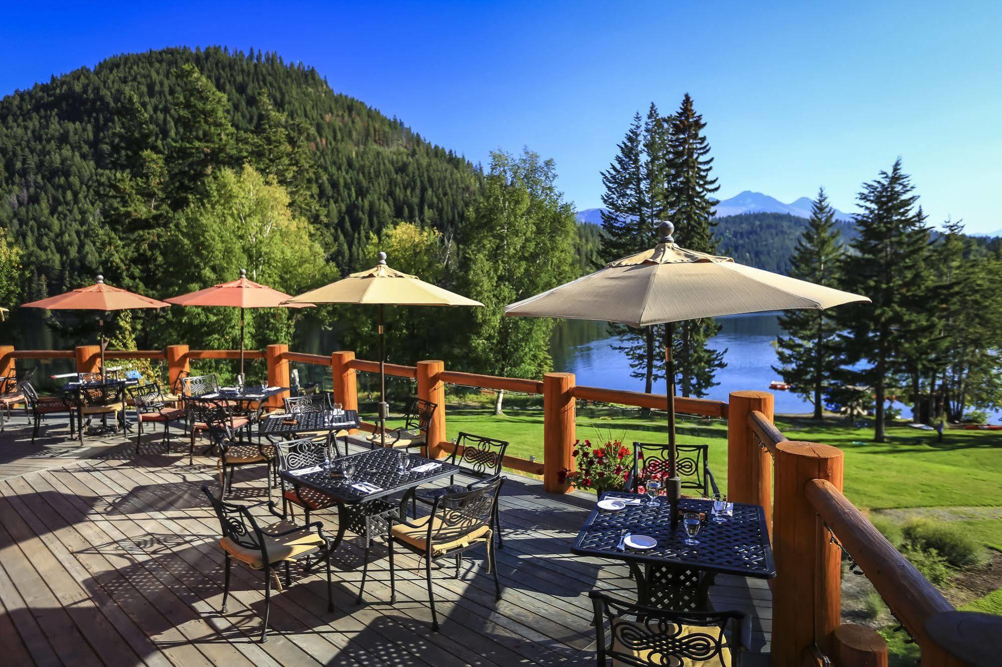 Tyax Lodge & Heliskiing Вістлер Екстер'єр фото